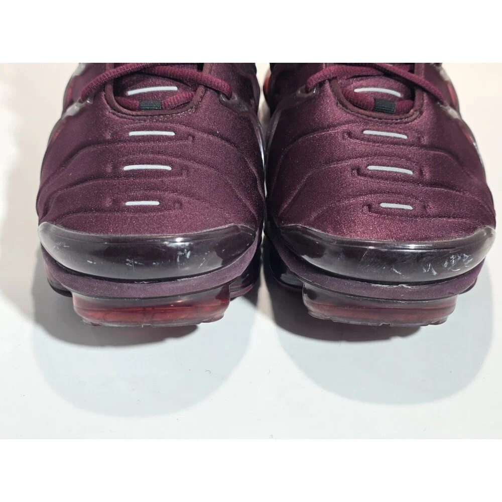 Nike product pair